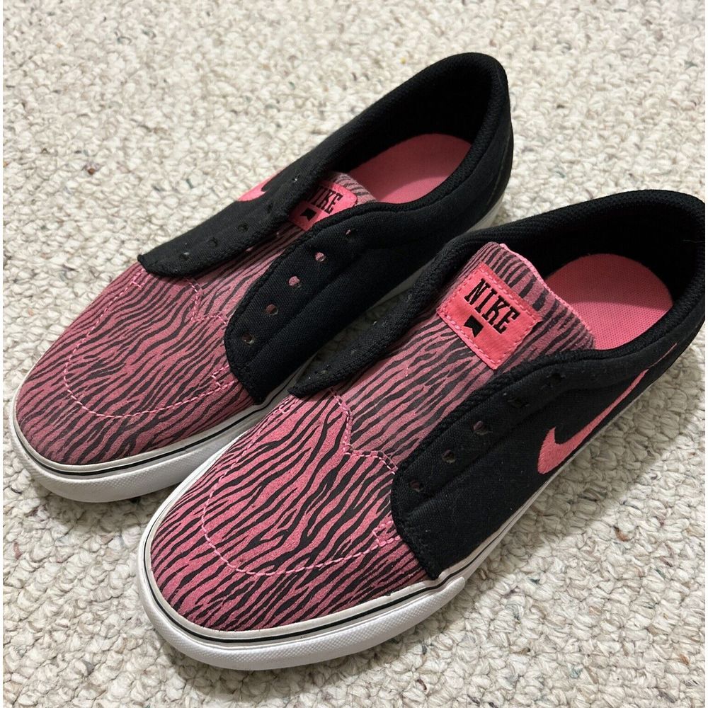 Nike Womens Satire Prm Skate Shoes Black Pink Low Top Lace Up 6.5 Needs‎ Laces